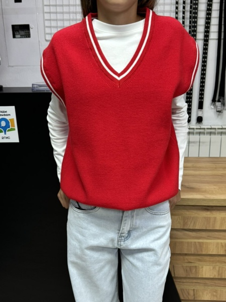 Жилетка (вязаная)